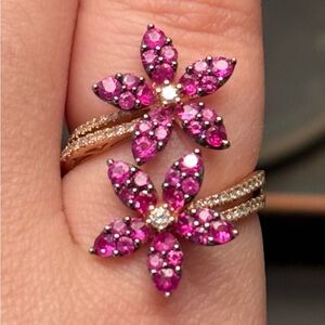 Effy Ruby Floral Ring